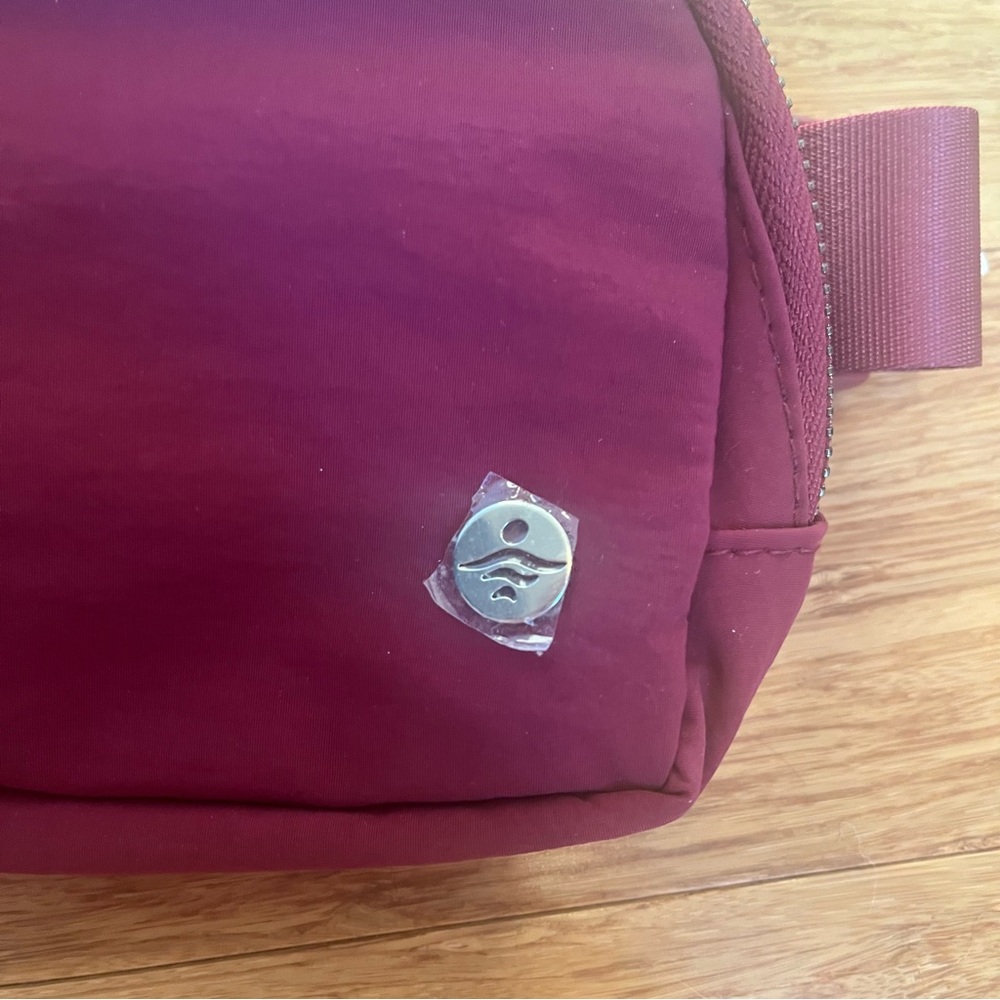 HALARA Maroon Crossbody Bag - Picture 3 of 4